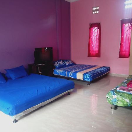 Almira Homestay Jambi Kültér fotó