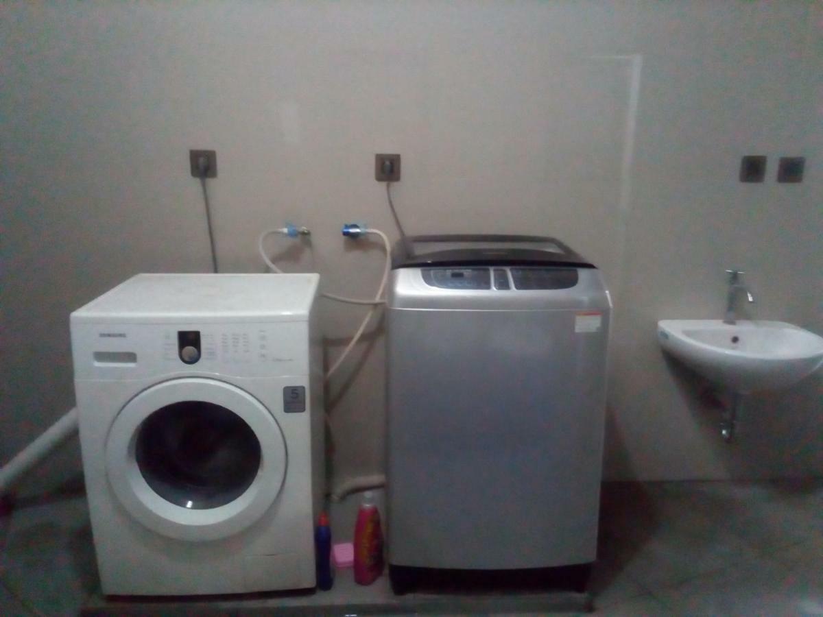 Almira Homestay Jambi Kültér fotó