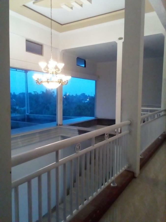 Almira Homestay Jambi Kültér fotó