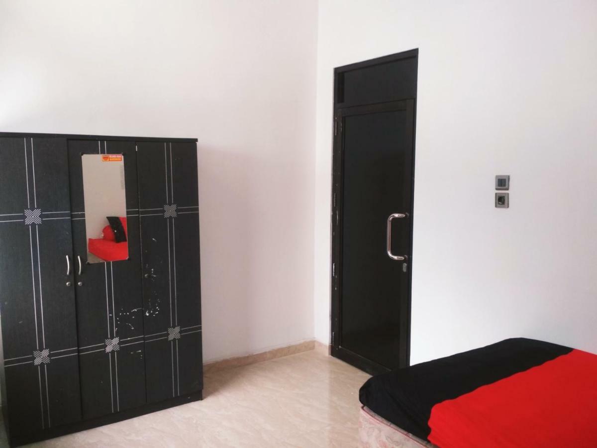 Almira Homestay Jambi Kültér fotó